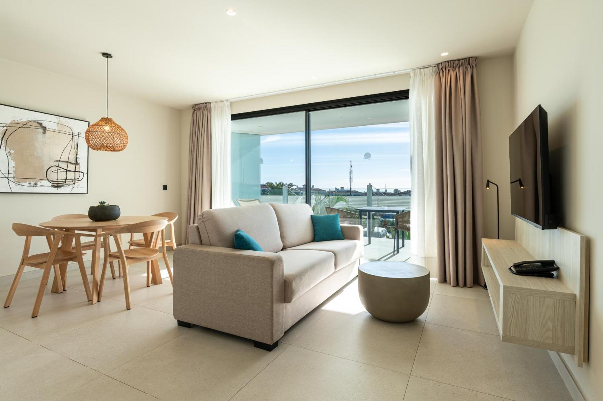 One-Bedroom Apartment,1743709753:JPEG